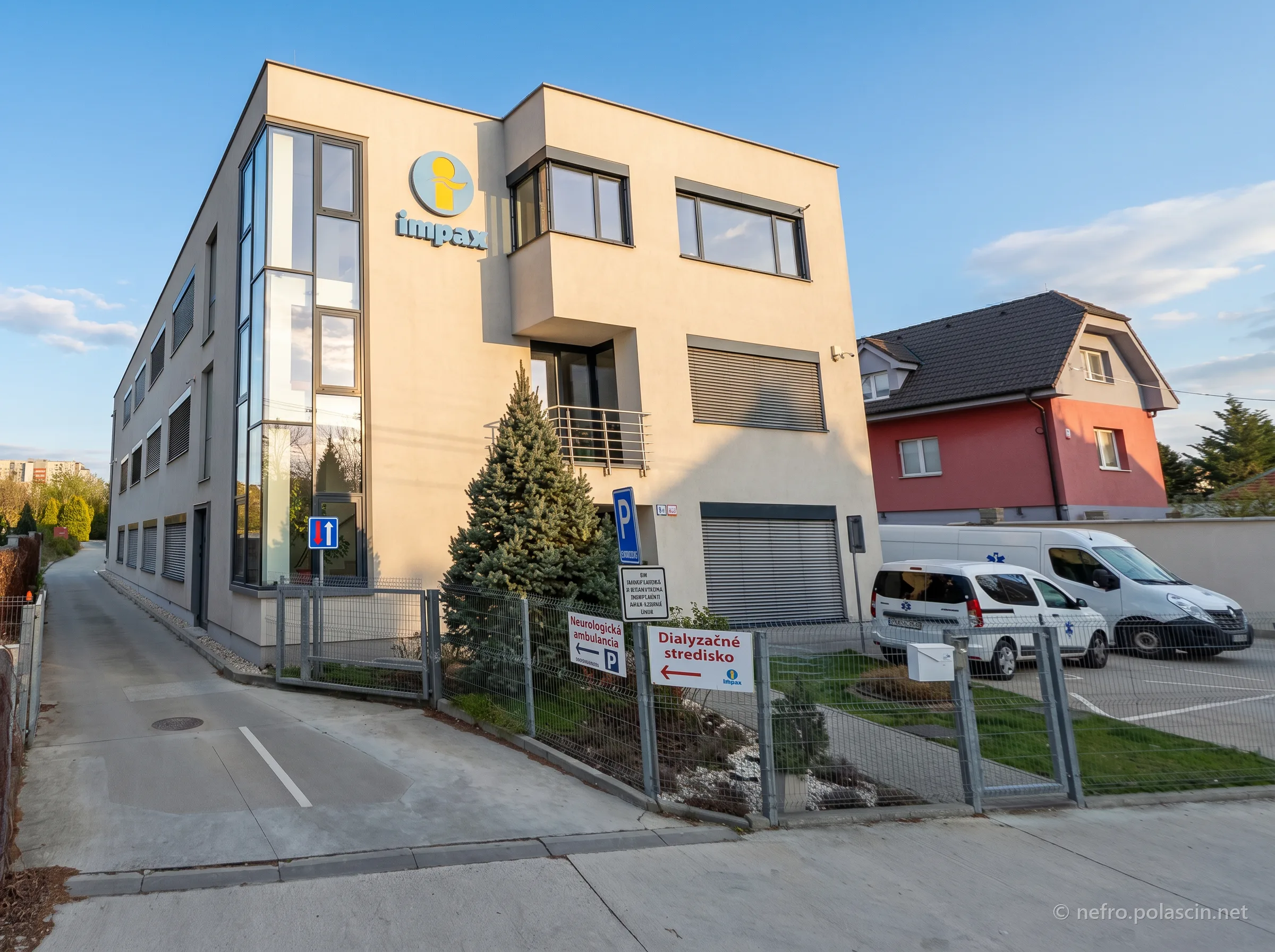 Dialyzačné stredisko a nefrologická ambulancia Medimpax, Na vrátkach 2/A, Bratislava-Dúbravka